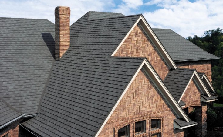 Top Roof Maintenance Tips from Season to Season